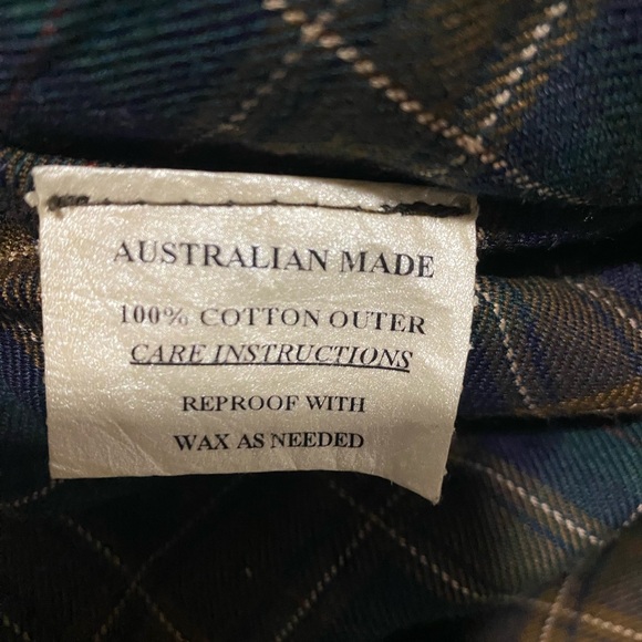 Outback survival gear trench - Picture 3 of 5